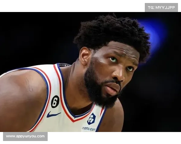 乔尔·恩比德：从内线巨兽到MVP级别统治者的崛起与影响力